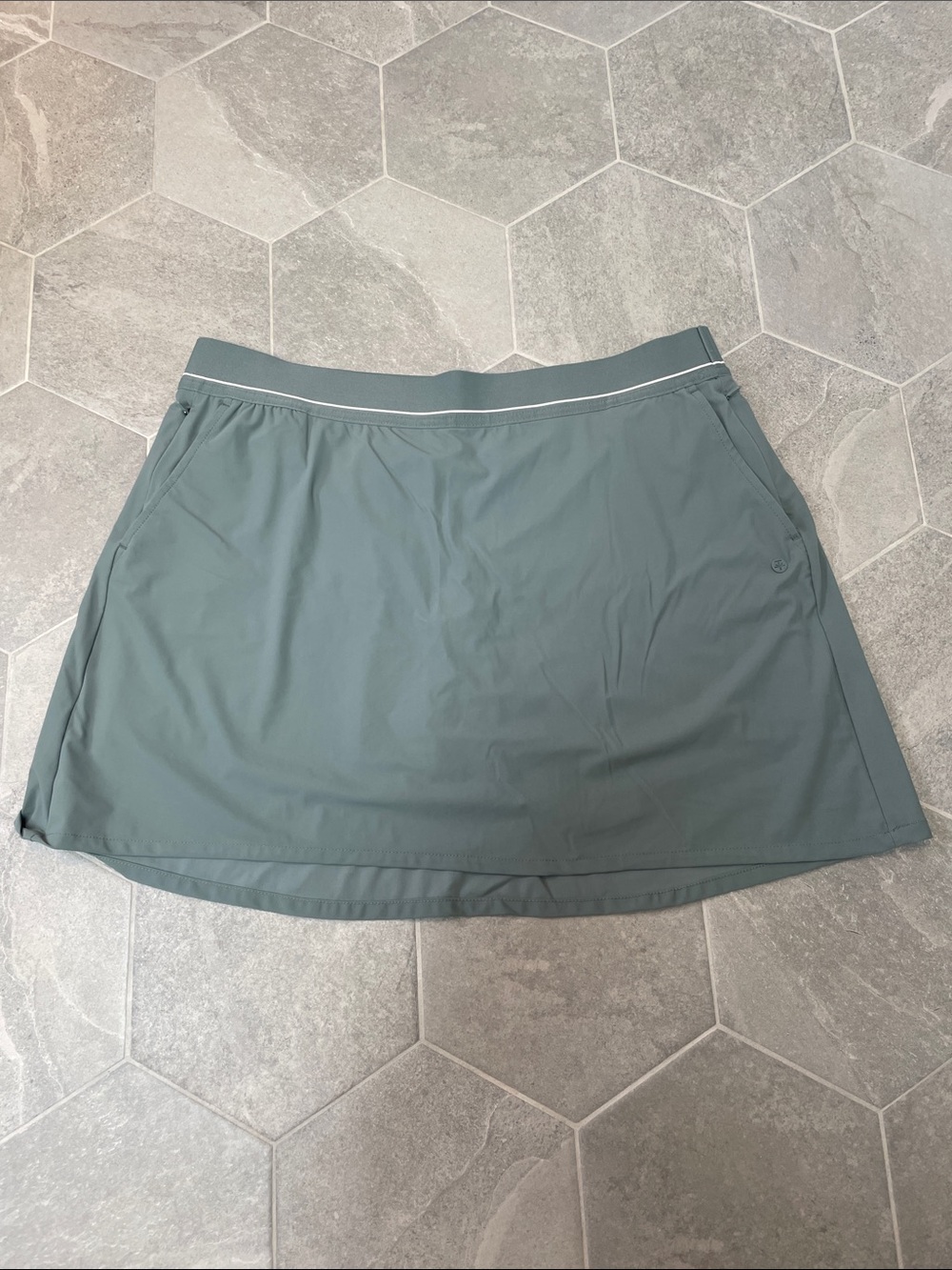 Soybu Resort Skort – Women’s XL – Golf Tennis Pickleball Activewear